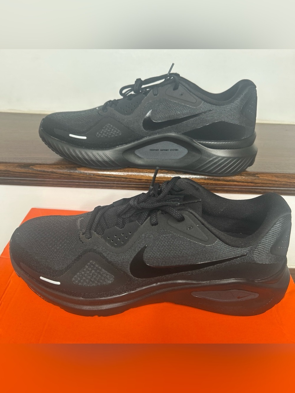 Nike Structure 26 Men’s 11.5 Men’s, Black ,Black & Gray